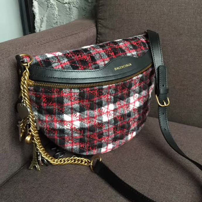 BALENCIAG巴黎世家 半月腰包 進口絨布 滿飾Balenciaga標識提花  BL1808